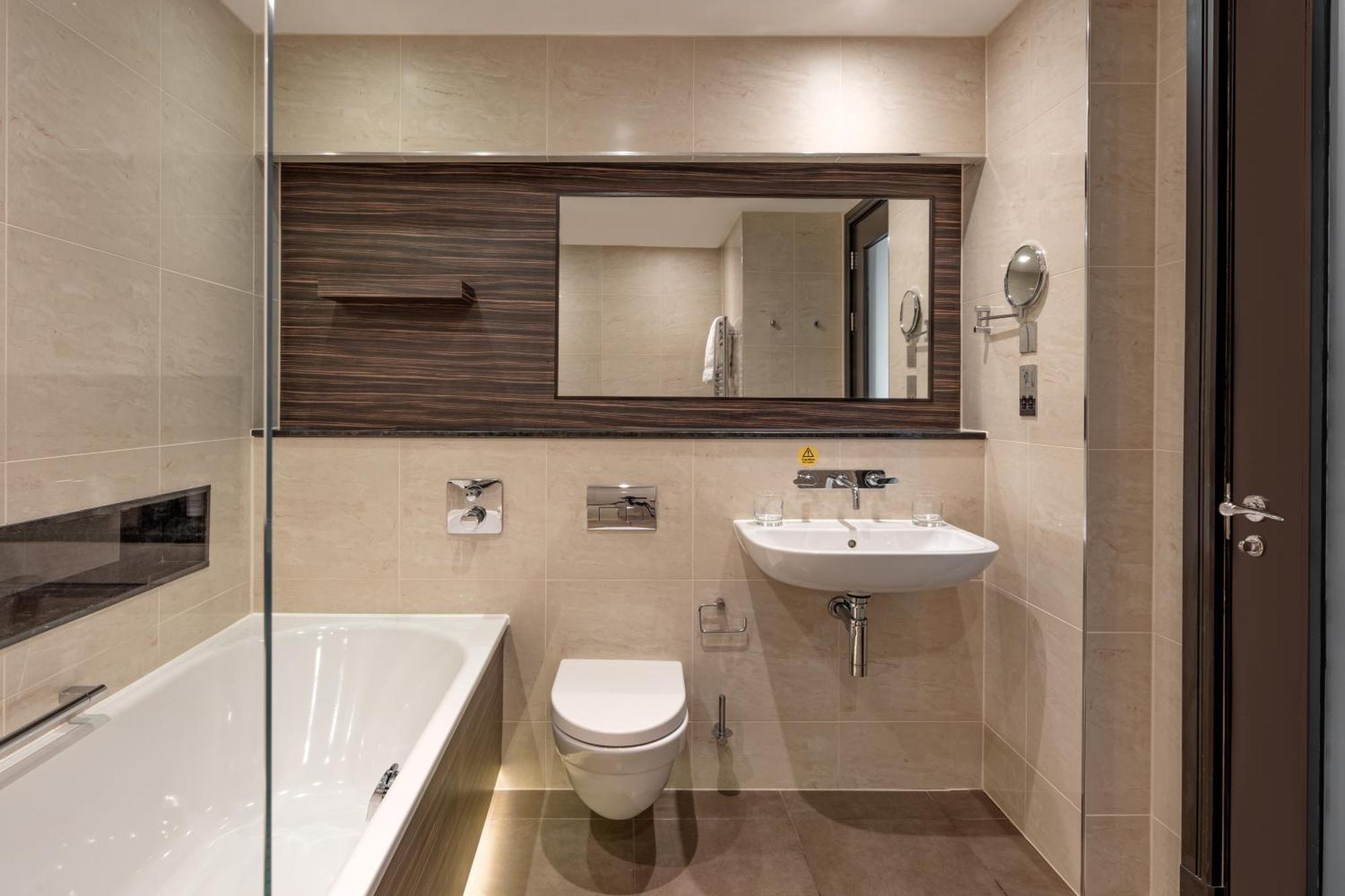 Stanley House Hotel & Spa Блекбърн Екстериор снимка